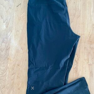 Lululemon men’s black yoga pants